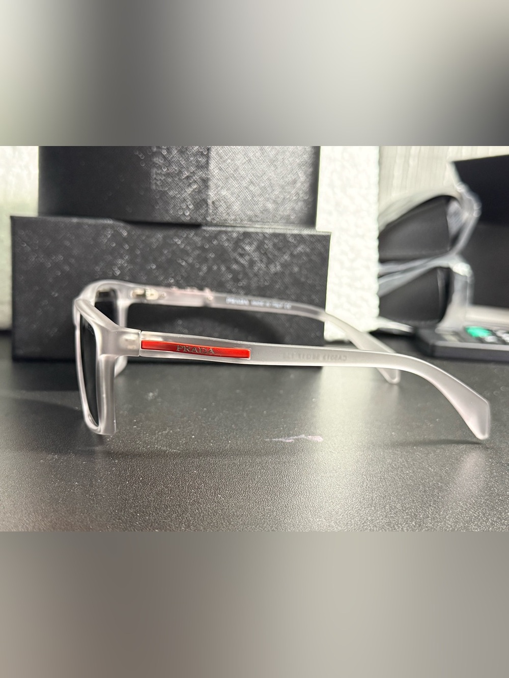 Prada sunglasses - Picture 2 of 4